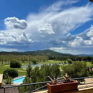 Sur Le Golf De Pont Royal Appartement